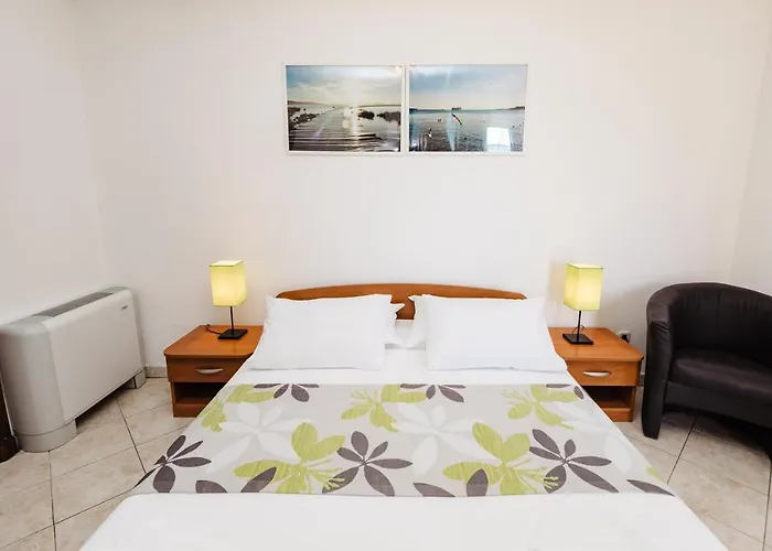 Tribunj (Sibenik-Knin) Hotels