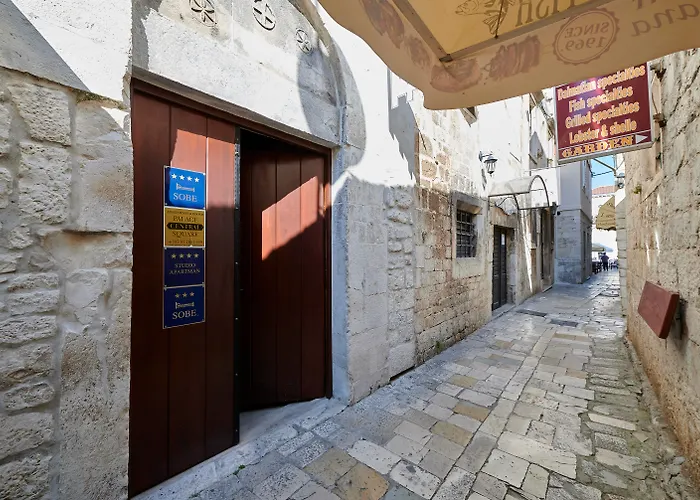 Sibenik Hotels near Split Airport (SPU)