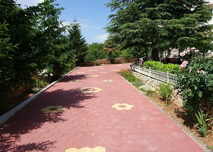 Best Sibenik Hotels For Families With Kids near Beach Banj